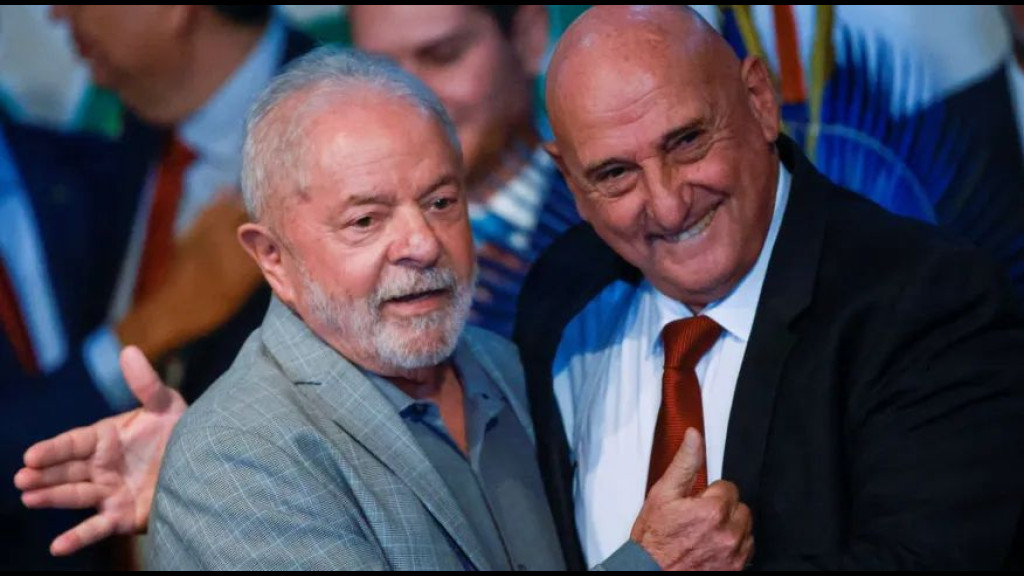 URGENTE: “Sombra” de Lula, general mandou adulterar relatórios sobre invasão em Brasília