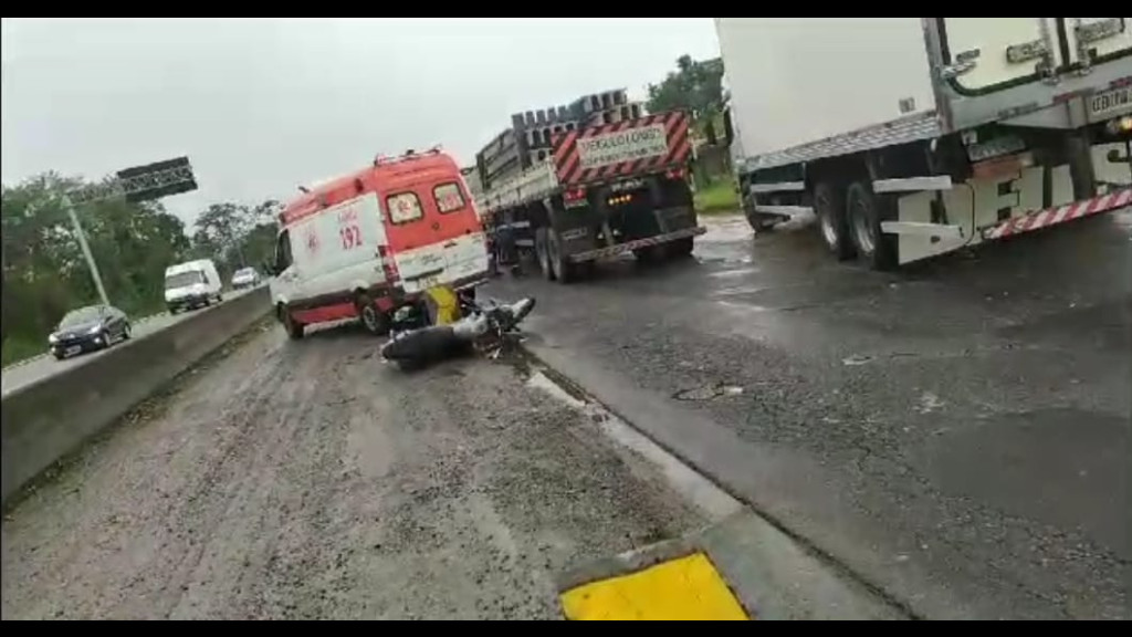 Acidente de trânsito deixa motociclista morto em Blumenau