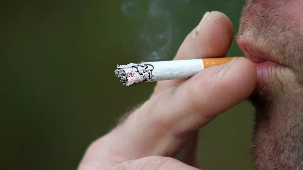Homem causa incêndio ao dormir com cigarro e é condenado a pagar R$ 133,9 mil