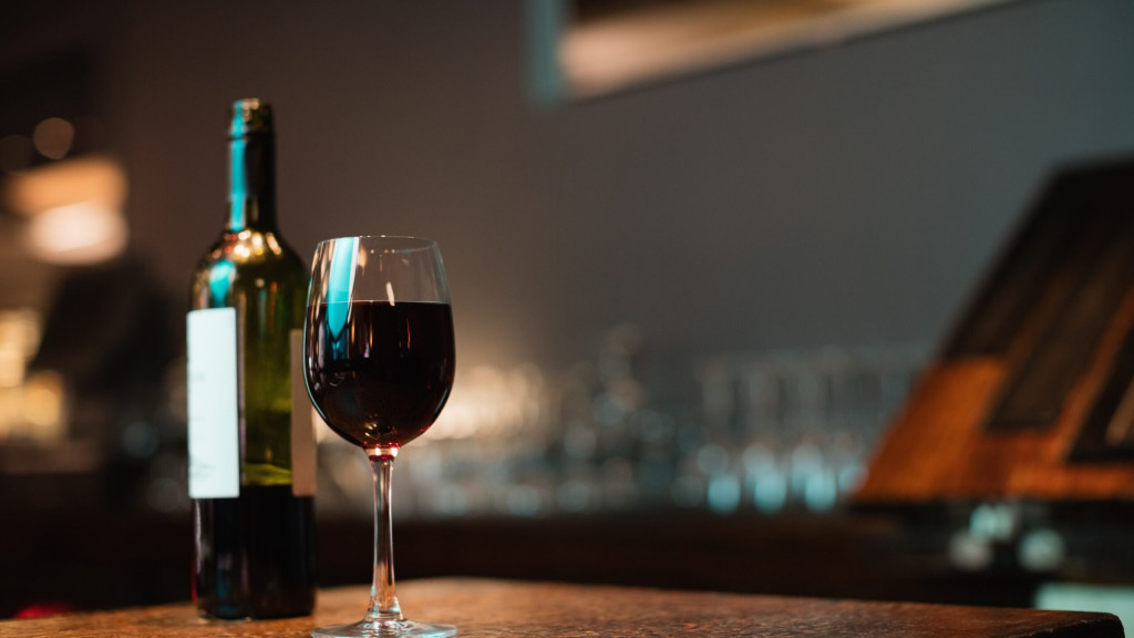 Mais de 40 mil litros de vinho em situação irregular são apreendidos em SC
