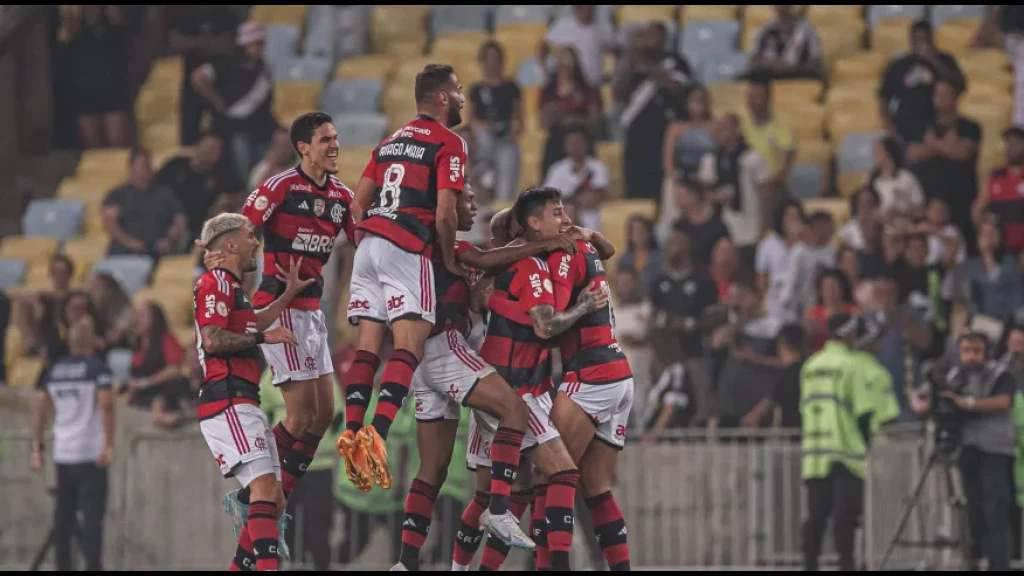Flamengo goleia o Vasco no Maracanã e afunda rival na vice-lanterna do Campeonato Brasileiro
