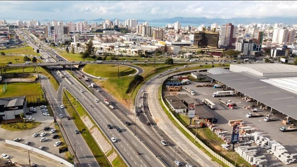 Faixa exclusiva para motos na BR-101 será implantada na Grande Florianópolis
