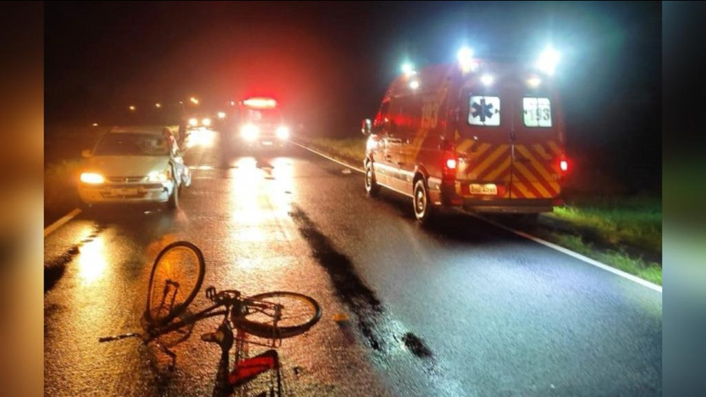 Ciclista morre atropelado por carro na SC-448