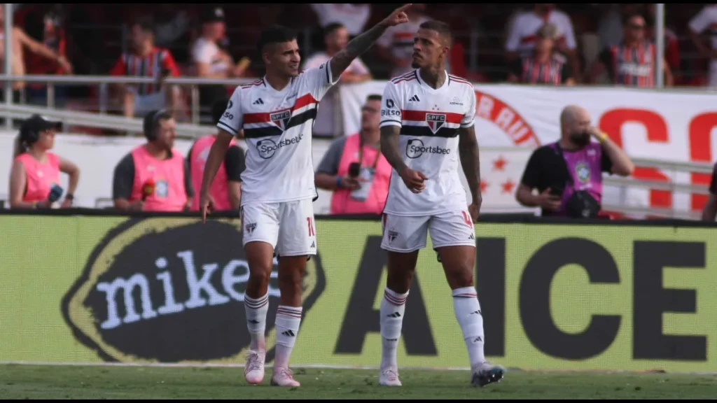 DEU TRICOLOR: São Paulo segura Flamengo e é campeão da Copa do Brasil