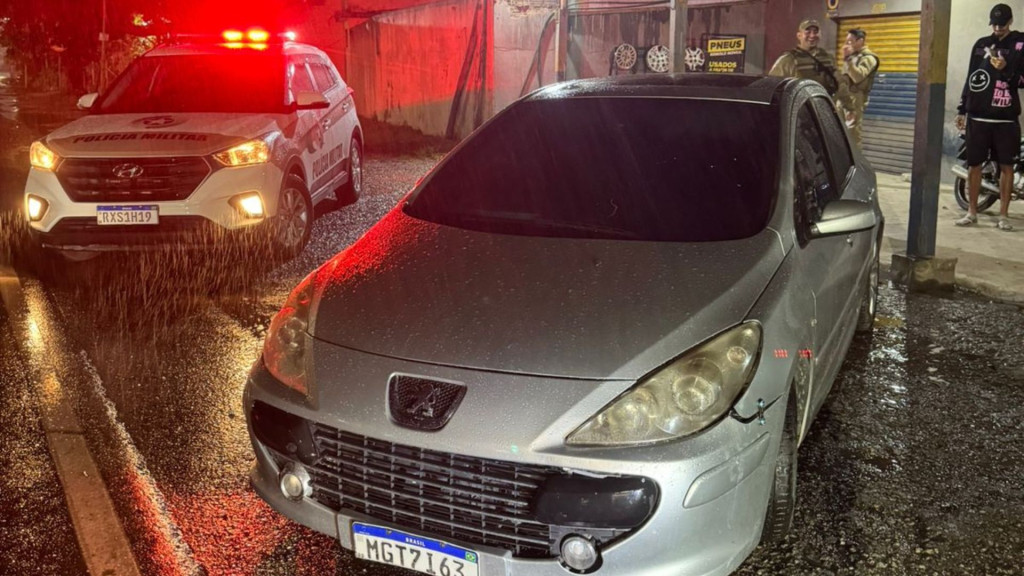 VÍDEO - Perseguição na SC-410 recupera carro furtado