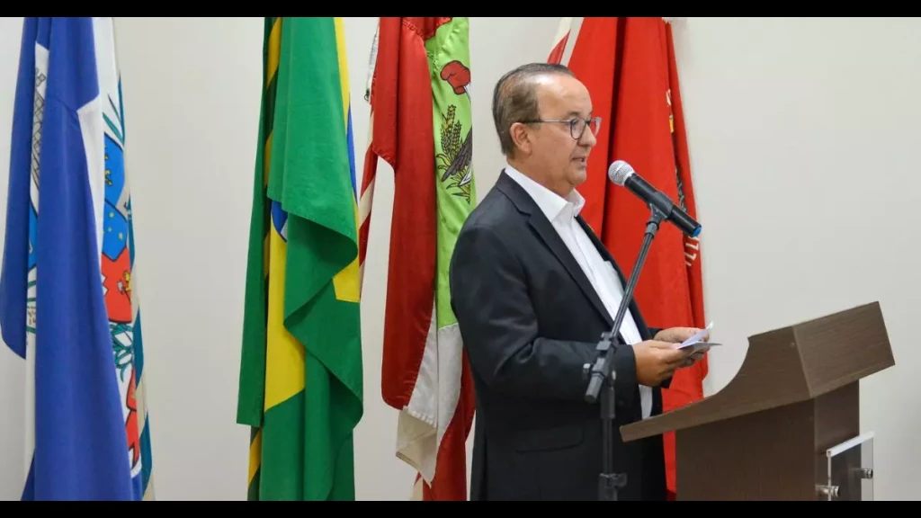 Governador de Santa Catarina se pronuncia sobre chacina em creche de SC