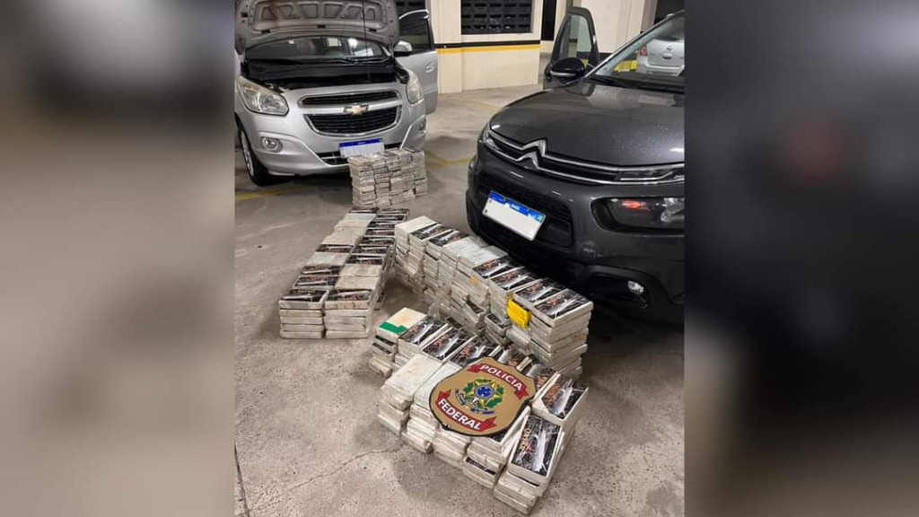 Polícia apreende carga milionária de cocaína em Porto Belo