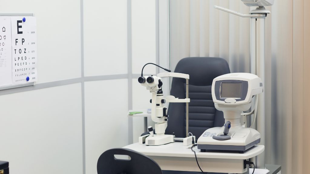 Nadir da Saúde pede consultório oftalmológico moderno