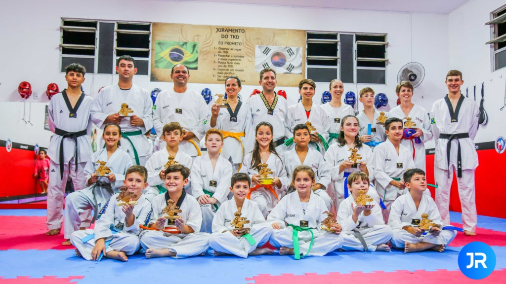 Academia Arte Olímpica: uma forja de campeões e cidadãos em Tijucas