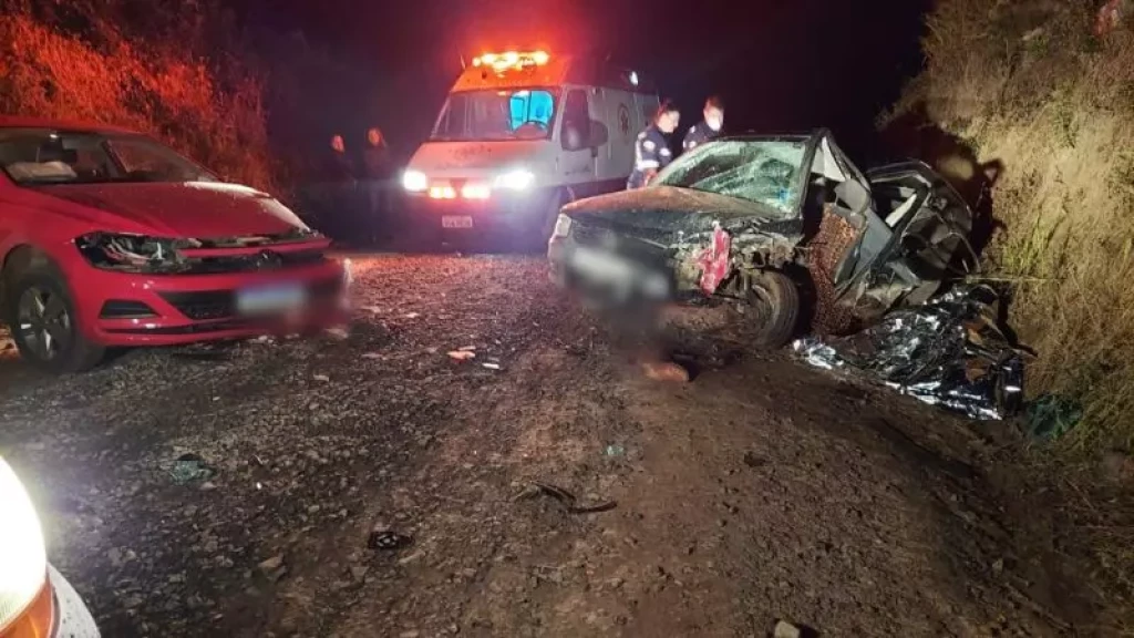 Idoso morre após colisão entre dois veículos em Santa Catarina