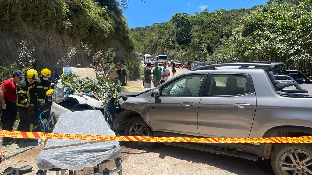 Acidente entre dois veículos deixa feridos em Tijucas