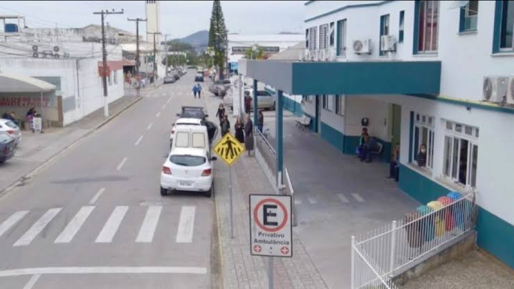 Homem morre em hospital após ser atropelado em Porto Belo