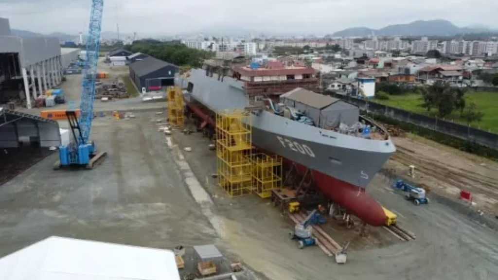 Nova fragata de guerra começa a ser construída em Itajaí pela Marinha