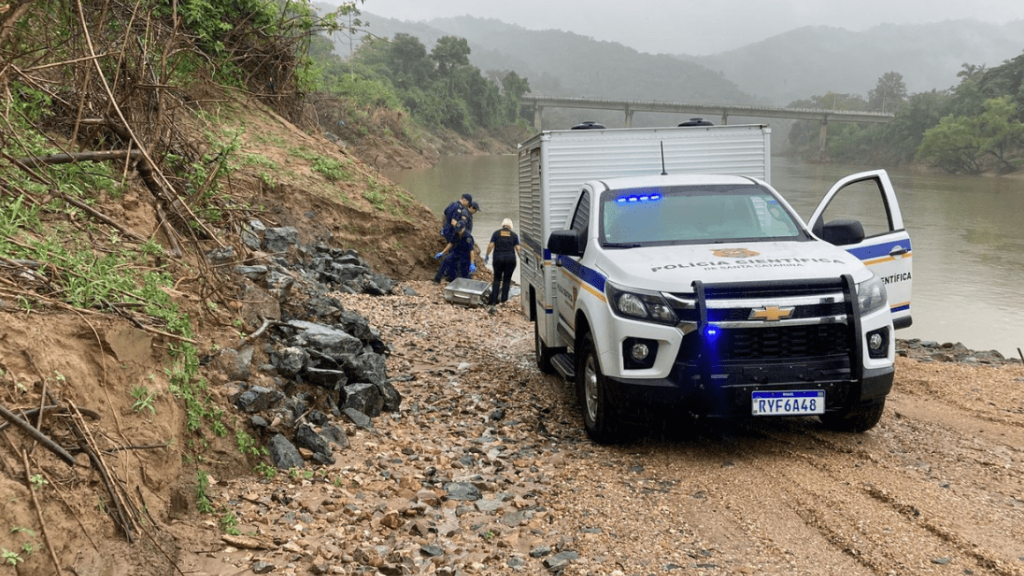 Corpo é encontrado em rio de Blumenau