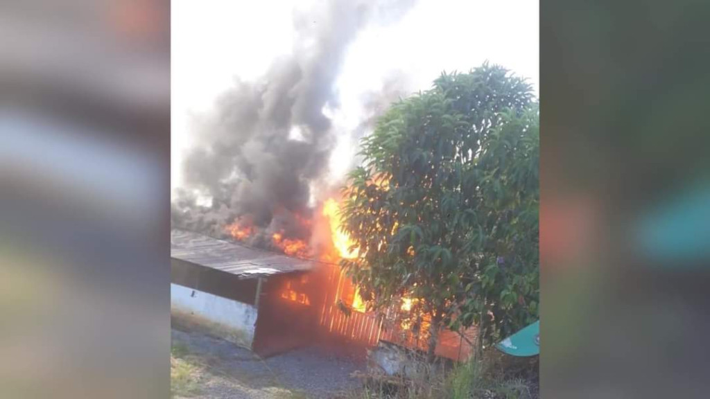 Incêndio destrói residência em Canelinha