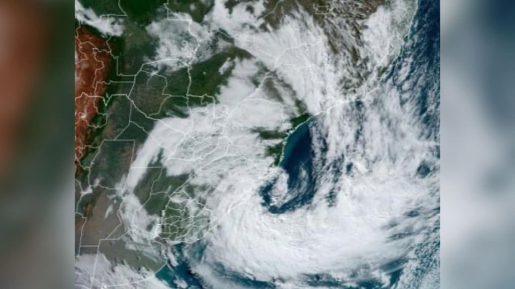Ciclone extratropical intensifica chuvas e preocupa Santa Catarina