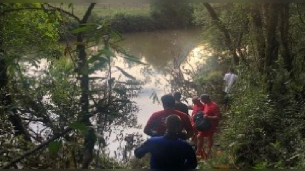 Adolescente de 15 anos tenta salvar amigos e morre afogado em rio
