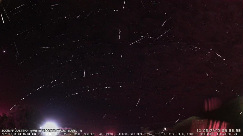 VÍDEO: SC testemunha espetáculo com registro de mais de 200 meteoros