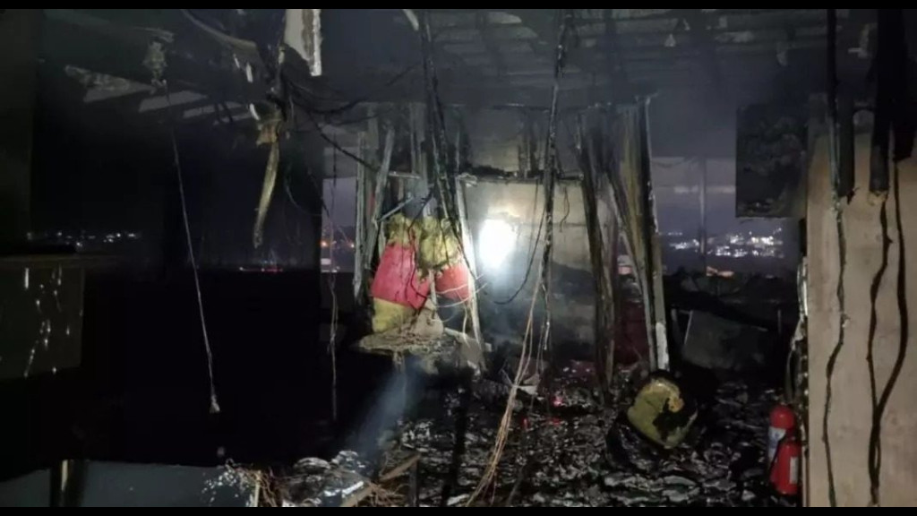 Incêndio atinge escritório em edifício empresarial de Gaspar
