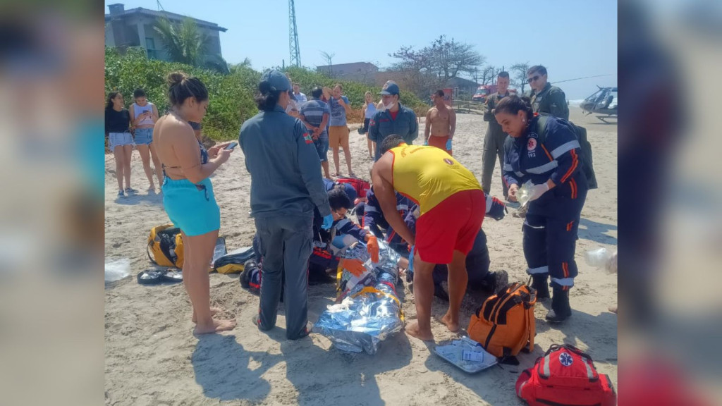 "Milagre": Turista se afoga em praia de SC e é reanimado após 40 minutos