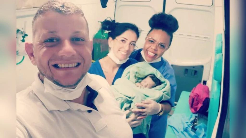 A caminho de hospital, grávida dá à luz dentro de ambulância em Tijucas