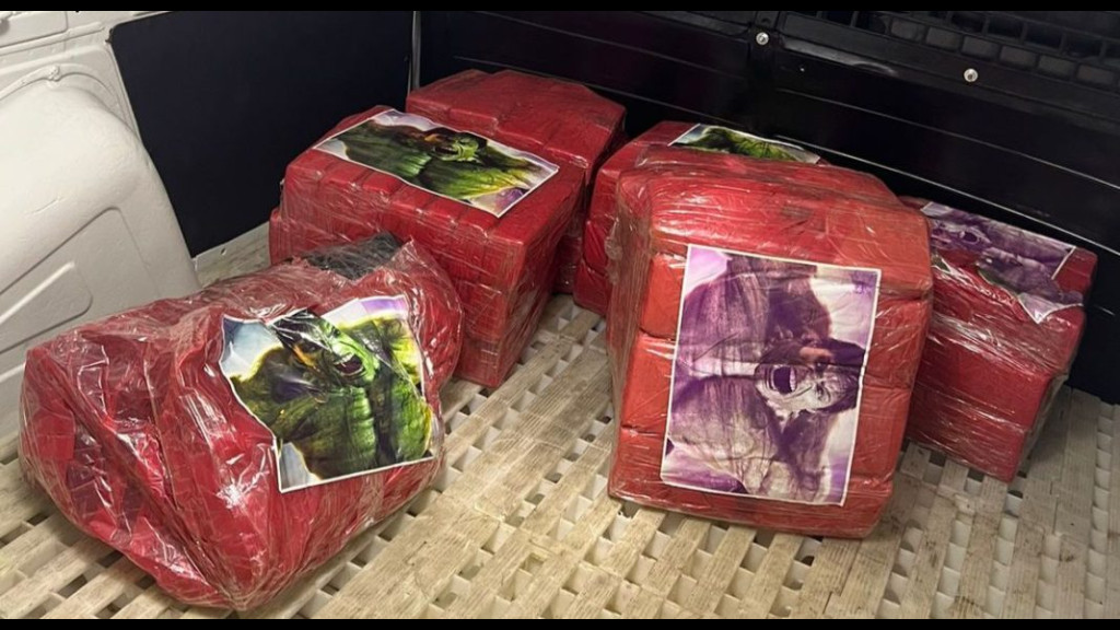 Operação Hulk: Polícia de SC apreende 100 quilos de maconha com imagens do super-herói