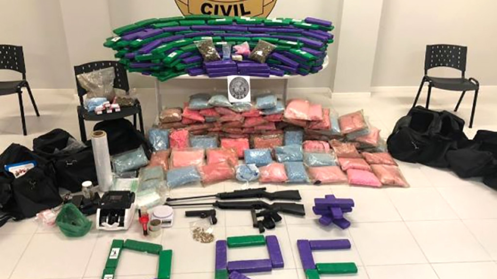 PRF e Polícia Civil apreendem mais de meio milhão de comprimidos de ecstasy na Grande Florianópolis