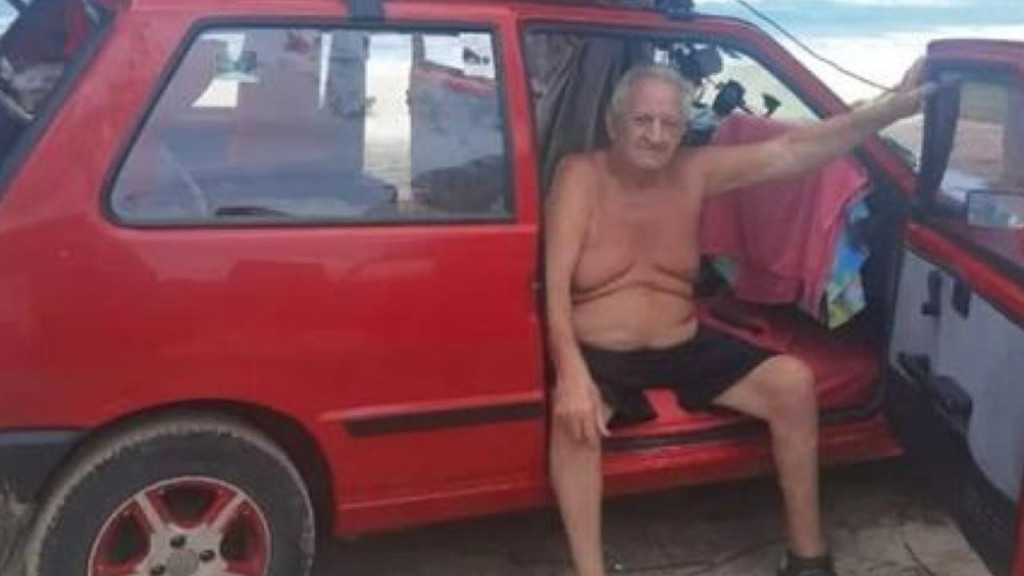 Caminhoneiro aposentado de 71 anos viaja pelo Brasil de Uno para matar a saudade da estrada