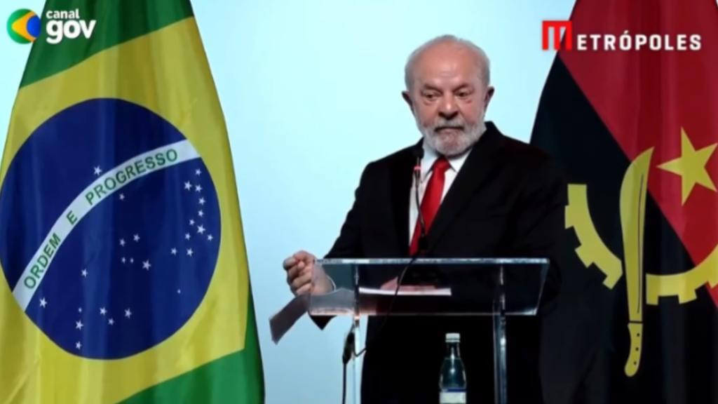 Lula diz que Brasil tem dívida com Dilma e sugere que a petista “volte a ser presidente”