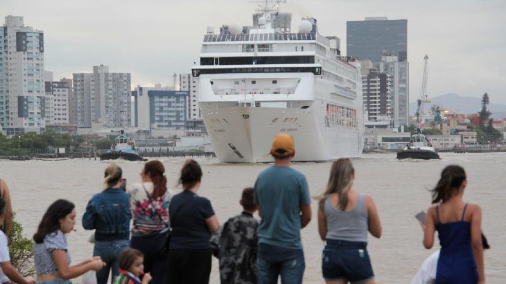 Economia de Itajaí navega em alta com a chegada de 42 cruzeiros