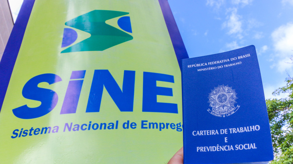 Oportunidades de trabalho em Santa Catarina: Sine oferece quase 7 mil vagas em diversas áreas
