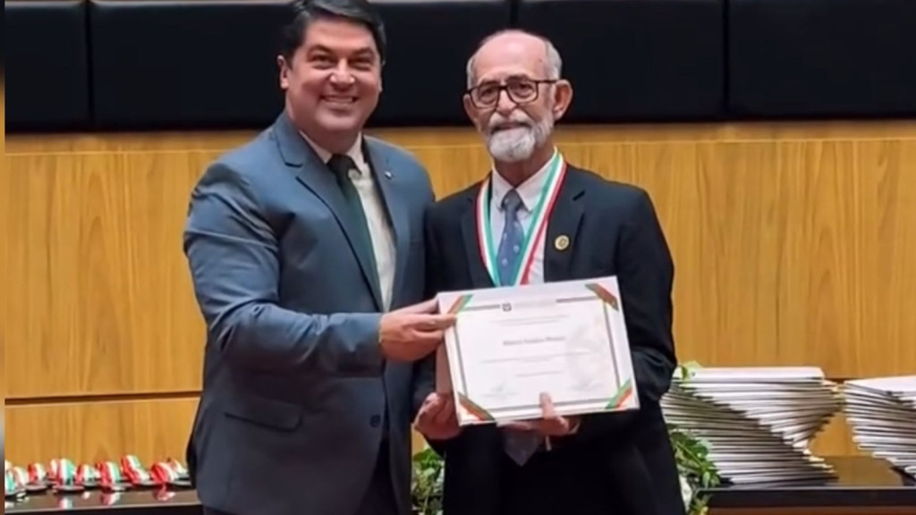 "Seu Maneca": Homenageado pelo Deputado Emerson Stein recebe honraria do parlamento catarinense