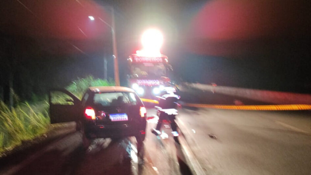 Motorista morre após carro sair de pista e bater contra guard rail na BR-470, em Gaspar