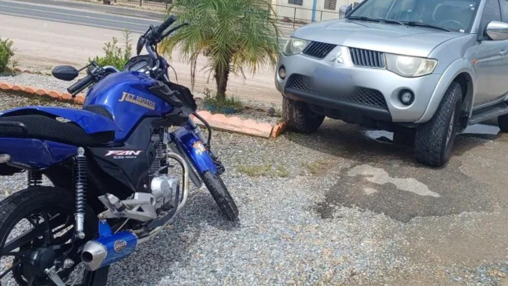 Colisão entre caminhonete e motocicleta deixa homem ferido na SC-410, em São João Batista