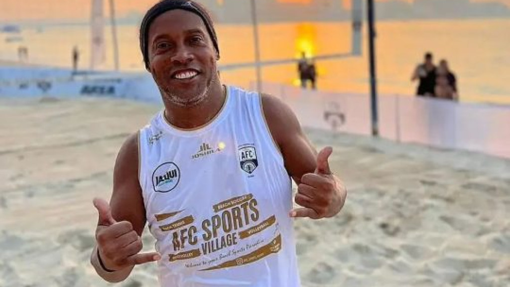 Ronaldinho Gaúcho nega participação em torneio de futevôlei após anúncio da prefeitura de Florianópolis