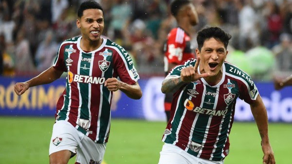 CHOCOLATE: Fluminense goleia Flamengo e é campeão carioca