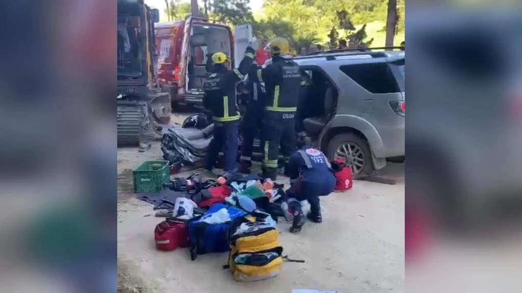 Criança morre após colisão entre caminhonete e retroescavadeira em Camboriú