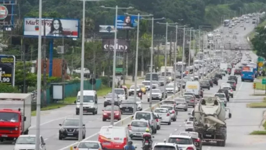 Eventos e feriado de Finados provocam alterações no trânsito em Florianópolis