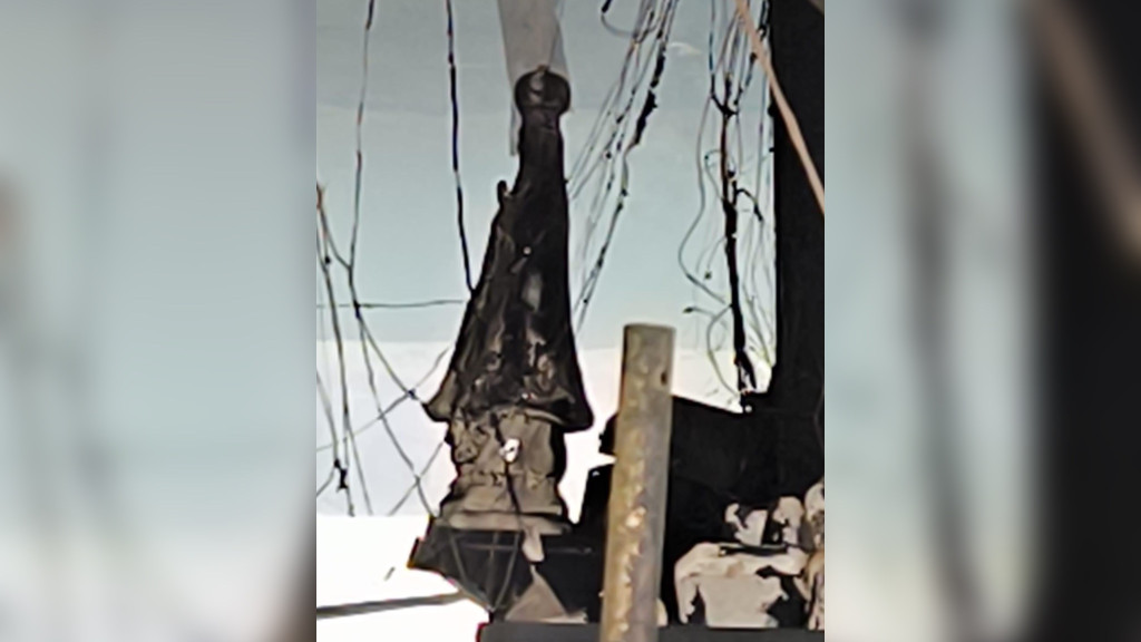 Incêndio destrói loja, mas imagem de Nossa Senhora Aparecida permanece intacta