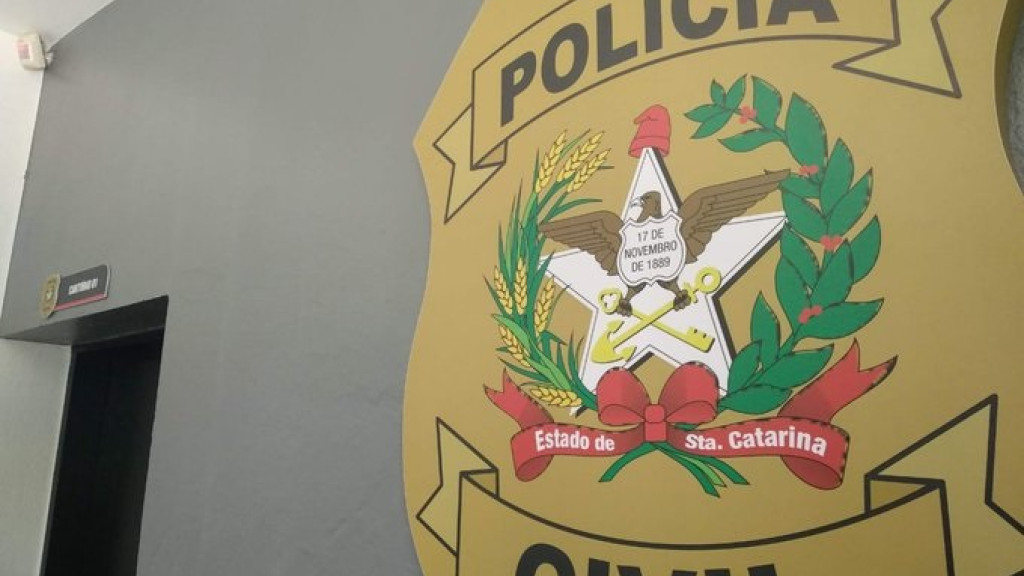 Homem é preso após importunar sexualmente uma mulher em Florianópolis