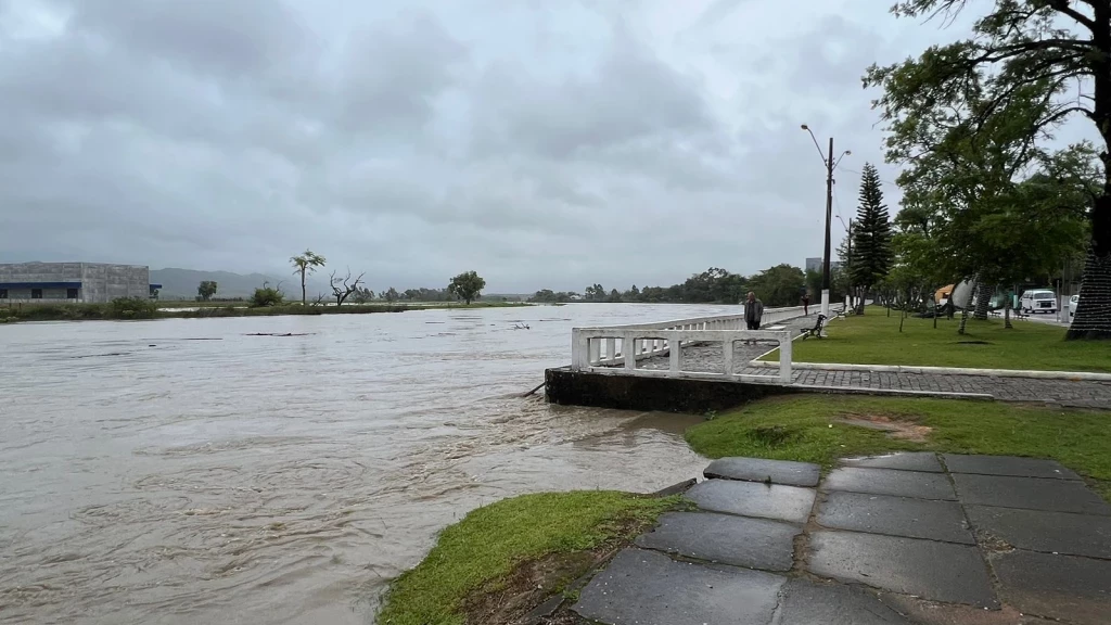Tijucas tem ‘risco muito alto’ para enchente nos próximos dias