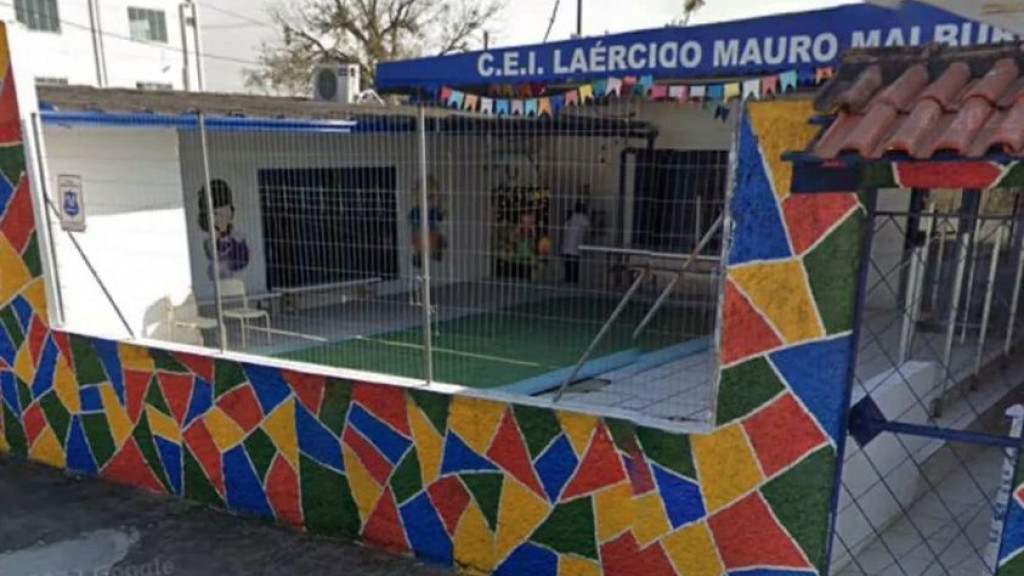 Mãe é atacada por morador de rua na porta de creche em Itajaí