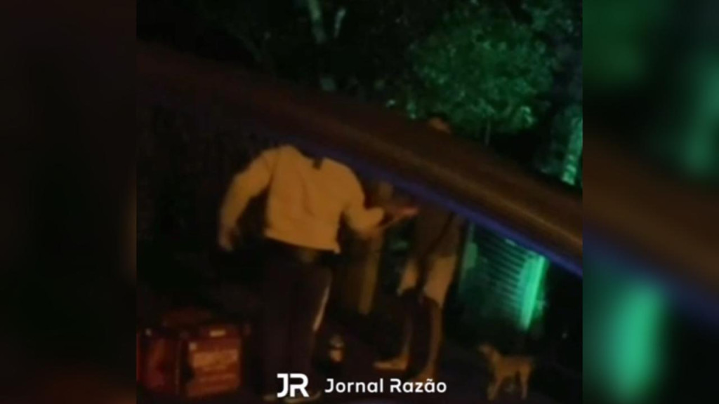 VÍDEO: Motoboy é humilhado por cliente em Itapema após se recusar a entrar em casa