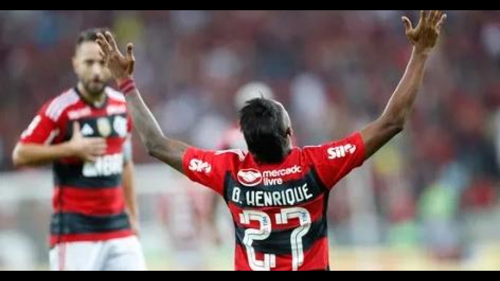 Flamengo vira o jogo e garante vantagem para partida de volta contra o Athletico na Copa do Brasil