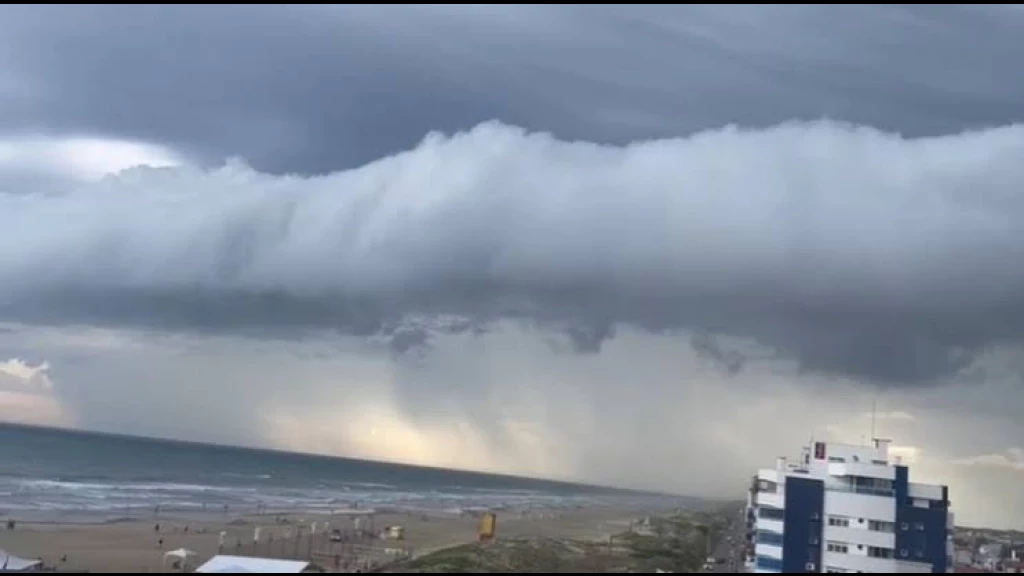 Santa Catarina pode enfrentar tempestades severas nos próximos dias