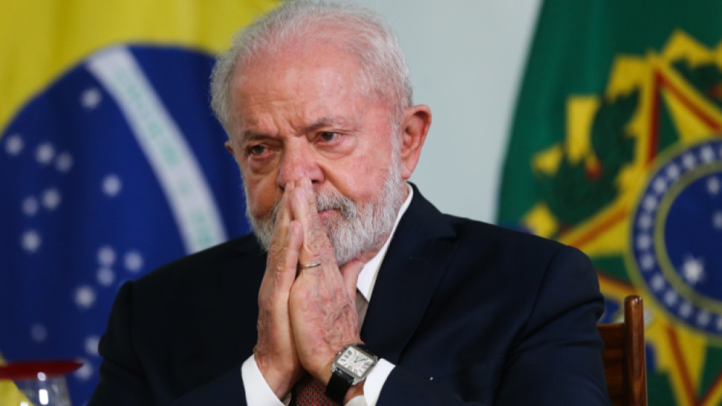 Presidente Lula manifesta solidariedade a Santa Catarina em meio às fortes chuvas