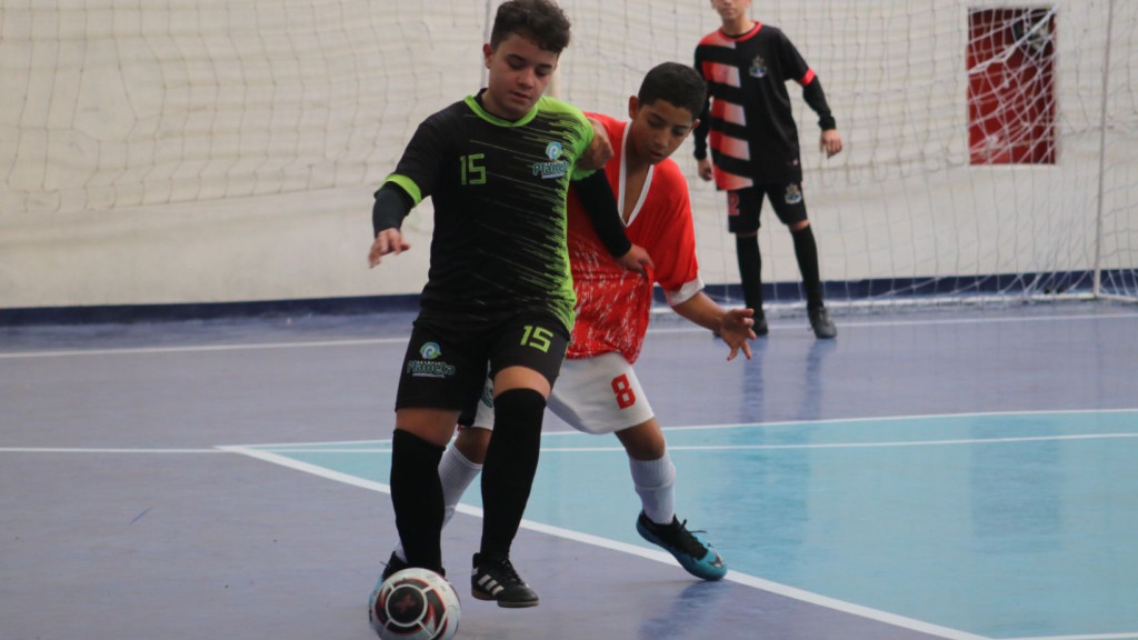 Continuação dos jogos da OLEST mantém clima de competição no Futsal de Tijucas