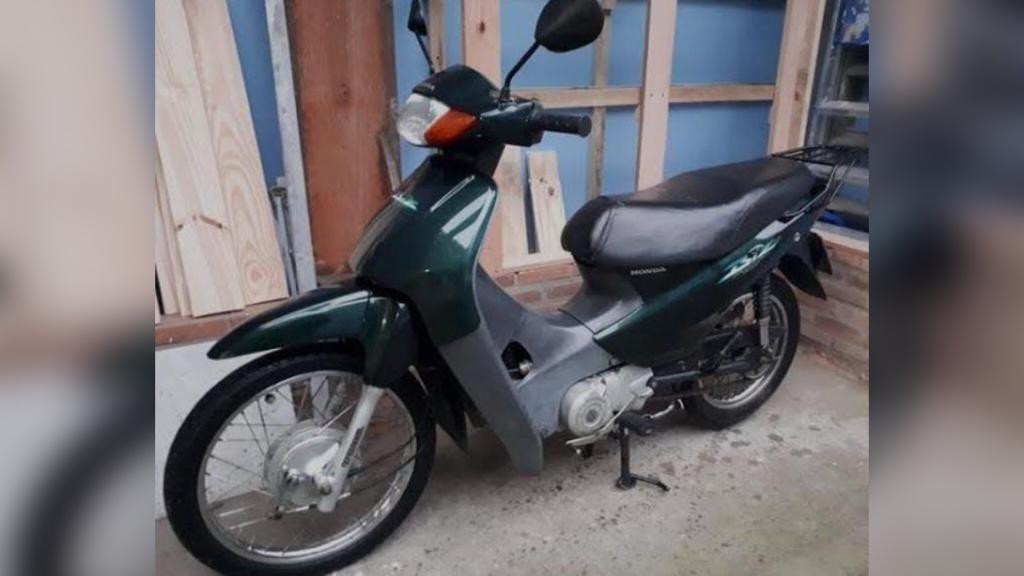 Trabalhadora tem motocicleta furtada em frente a hotel de Tijucas