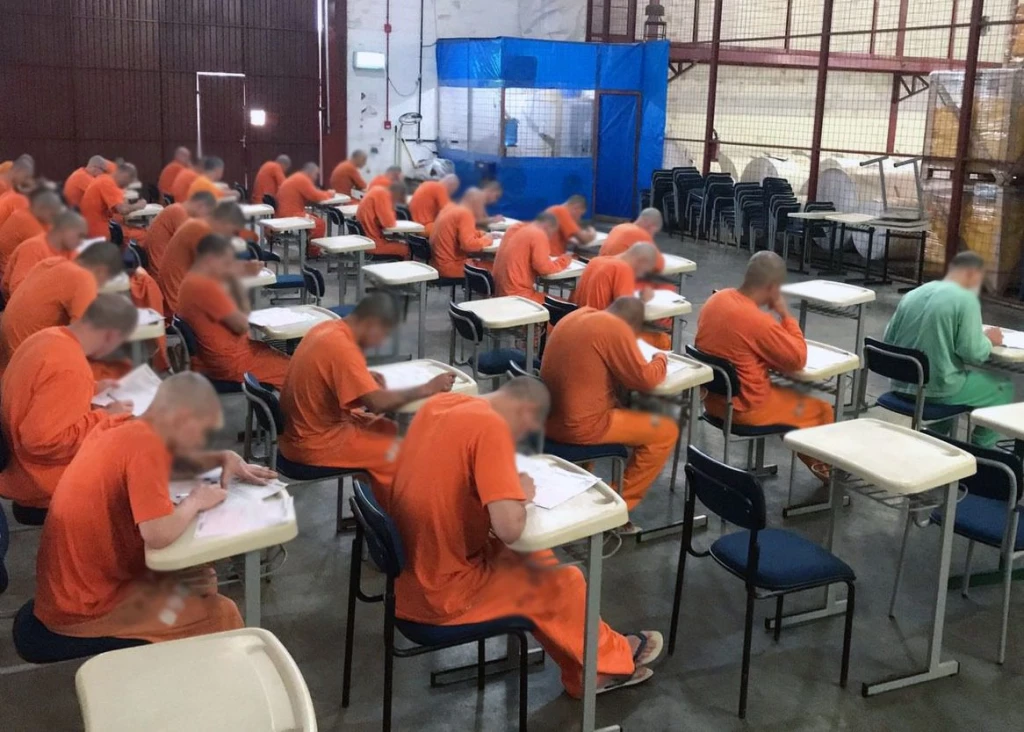Mais de 11 mil apenados passaram por prova para concluir ensino fundamental e médio