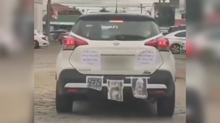 Homem com veículo decorado e cartazes de aniversário recebe buzinaço em SC